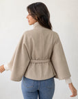 Cape beige dos ceinture nouée