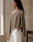 02. top une epaule asymetrique drape texture image 4