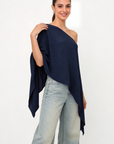 02. top une epaule asymetrique drape texture image 8