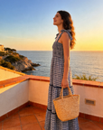 robe fluide à carreaux bleu nuit look d'été terrasse