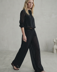 Pantalon large rayé femme silhouette profil