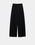 Pantalon court plissé taille haute ceinture élastique à poches en noir, posé sur fond neutre, illustrant un choix de vêtement chic pour toutes occasions. Pantalon plissé femme.