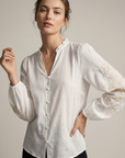 Chemise brodée en coton femme – manches longues élégantes