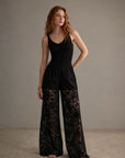 02. Pantalon palazzo en dentelle noire taille haute
