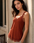 KDAPDT.02 top texture v dentelle bretelles fines 04