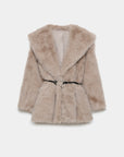 Manteau ceinturé femme en fausse fourrure beige – Coupe élégante et douce pour un style hivernal chic.