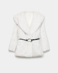 Manteau ceinturé femme en fausse fourrure blanche – Élégance hivernale et confort avec un look sophistiqué.