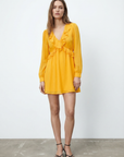Mini Robe Courte Jaune à Volants - Élégance et Confort Pour Chaque Occasion