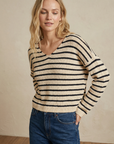 Pull court femme en maille torsadée col V style cropped