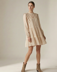 Robe fluide brodée élégante – Manches longues