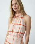 Top col foulard imprimé écru et orange corail