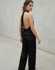 Top dos nu élégant – Col halter – Noir – Satin