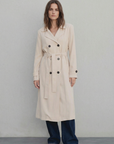 Fluid trench coat – Timeless elegance and comfort