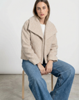 Veste courte effet poil doublée col à revers