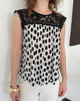 top13832 chemisier noir a pois sans manches image 4