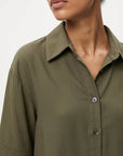 empiècement dos détail blouse kaki