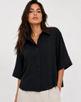blouse noire boutonnage devant