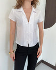 chemise blanche a brandebourgs col en v image 4