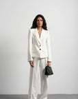 Ensemble blazer femme blanc et pantalon large avec veste mode et mini sac noir
