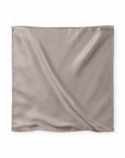 Foulard satiné gris taupe
