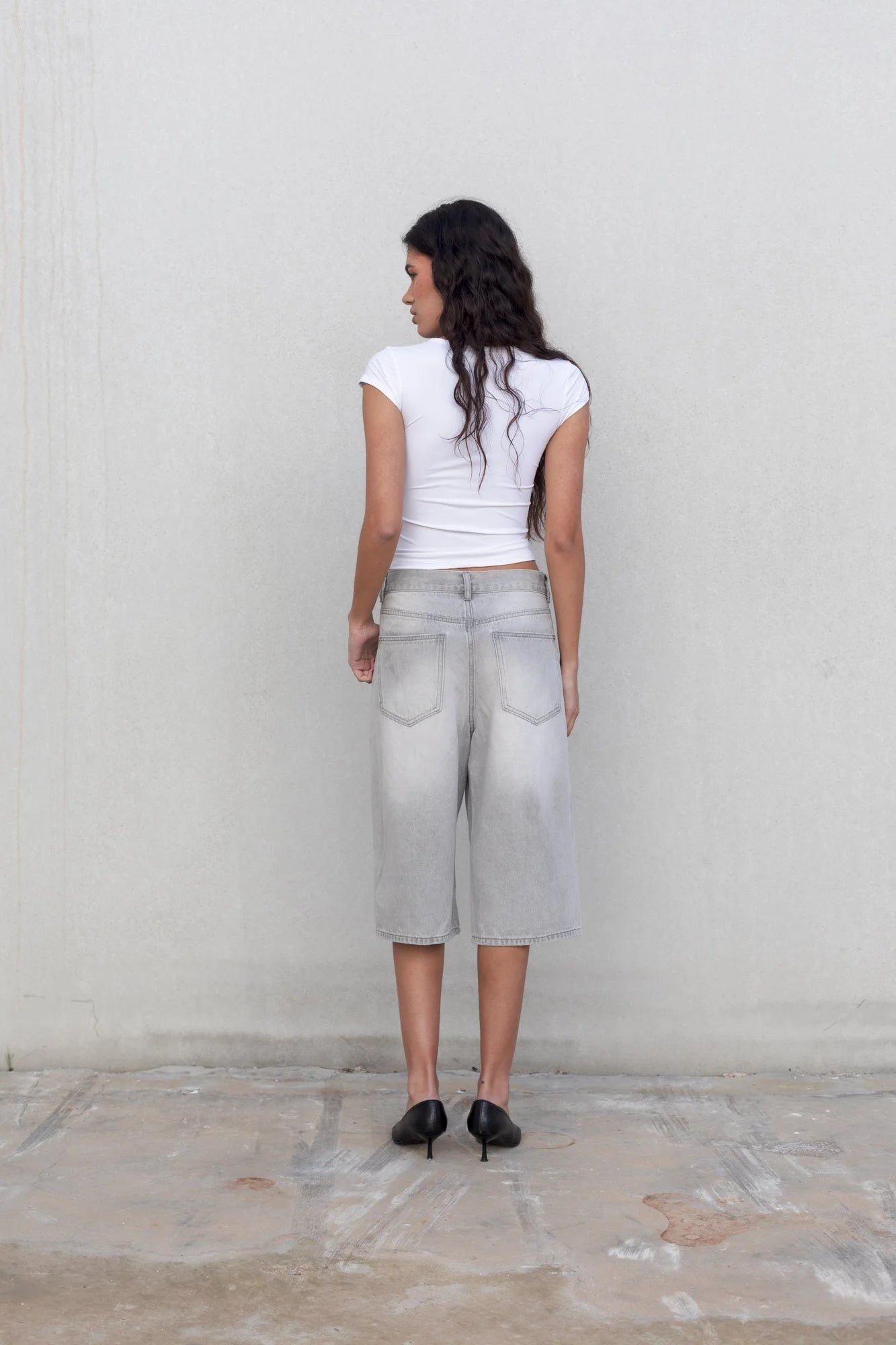 Light wash denim culottes en jean gris coupe large pour un style bermuda oversize