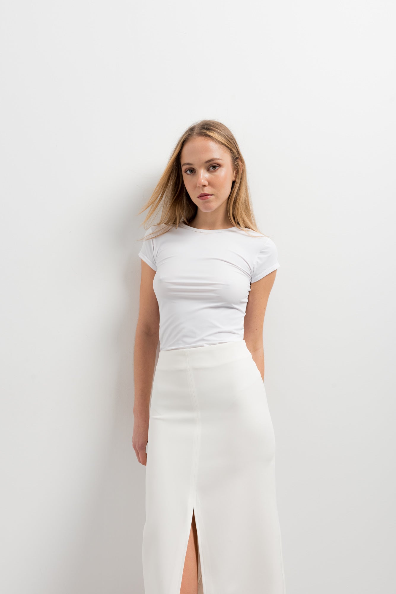 Jupe blanche longue fendue – Taille haute & fente dos Sapiato