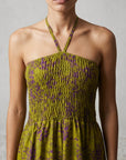 Dos nu de la robe halter vert olive