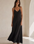 Robe longue fluide à bretelles fines