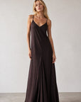 Robe longue fluide à bretelles fines