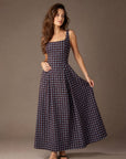 Robe maxi marron à pois col carré