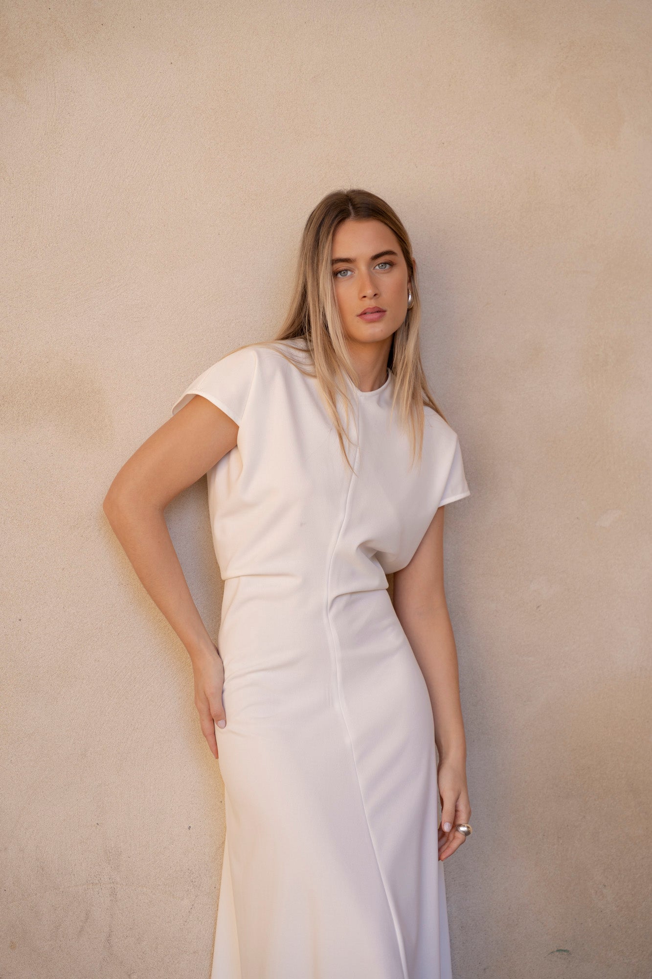 Robe midi plissée élégante – Style intemporel pour toutes les occasions