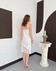 robe nuisette creme dentelle et ourlet asymetrique image 5