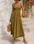 Robe midi rayée vert olive vue en situation