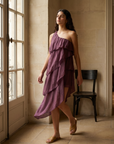 KDAPDT. Robe une epaule prune fluide a volants 1