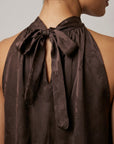 Nœud au dos du top halter marron