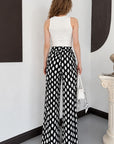 top noir a pois avec dentelle col rond image 2