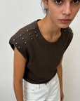 top t shirt a epaulettes cloutees en coton image 1
