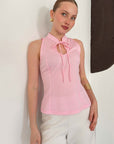 top13872 chemisier ajuste rose a damier avec col en trou de serrure image 1
