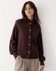Cardigan boutonné brun col volanté