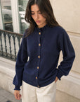 Gilet en maille bleu nuit col volanté