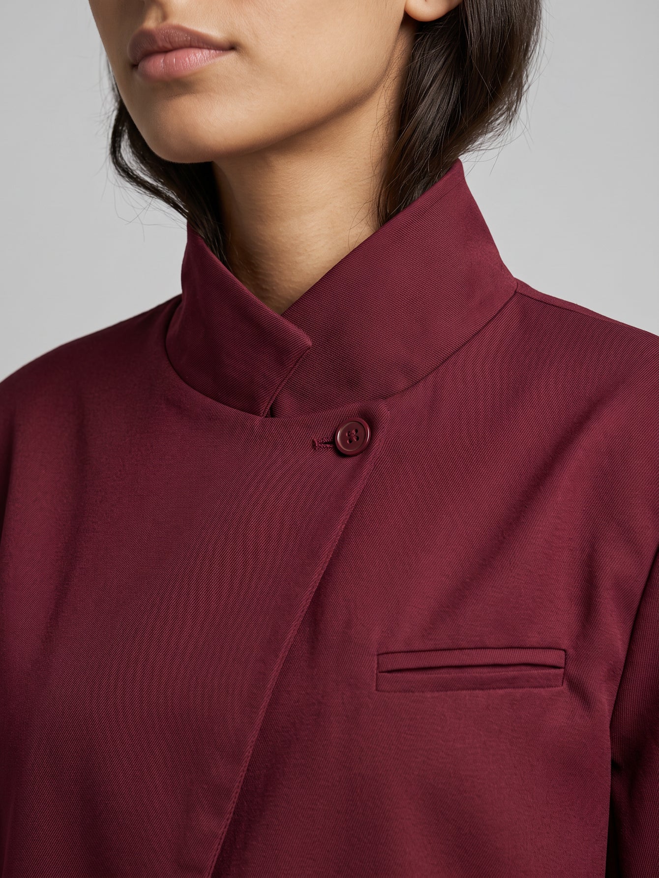 veste bordeaux détail col et bouton
