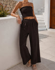 ensemble bandeau smocké et pantalon large marron