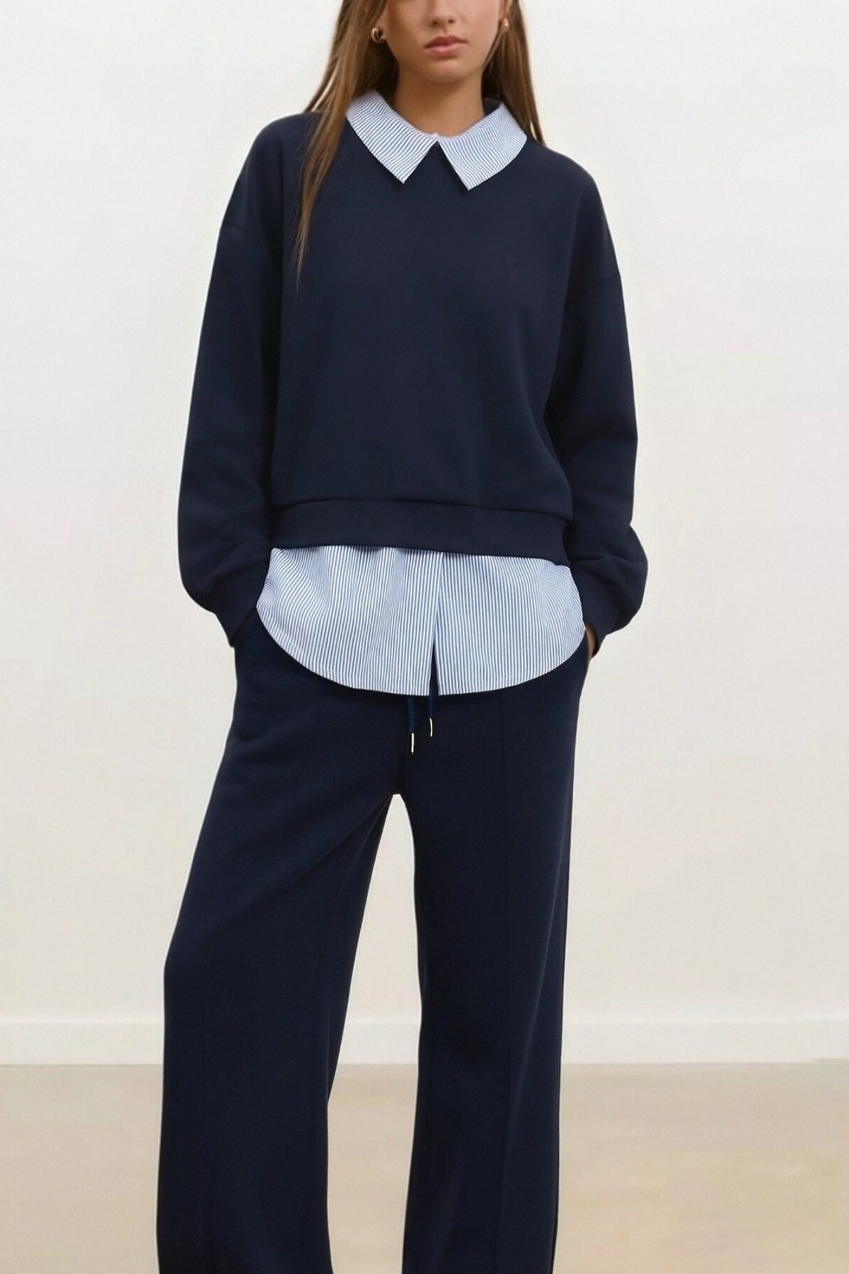 Ensemble sweat + pantalon coloris foncé studio