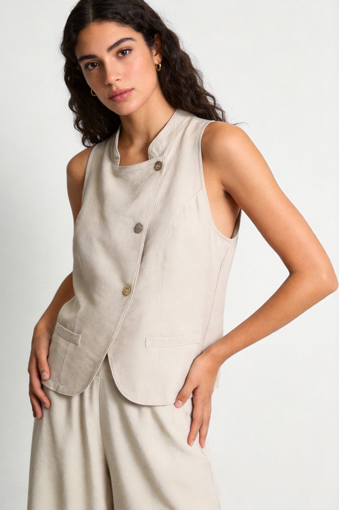 ensemble gilet croise et pantalon large en viscose image 10