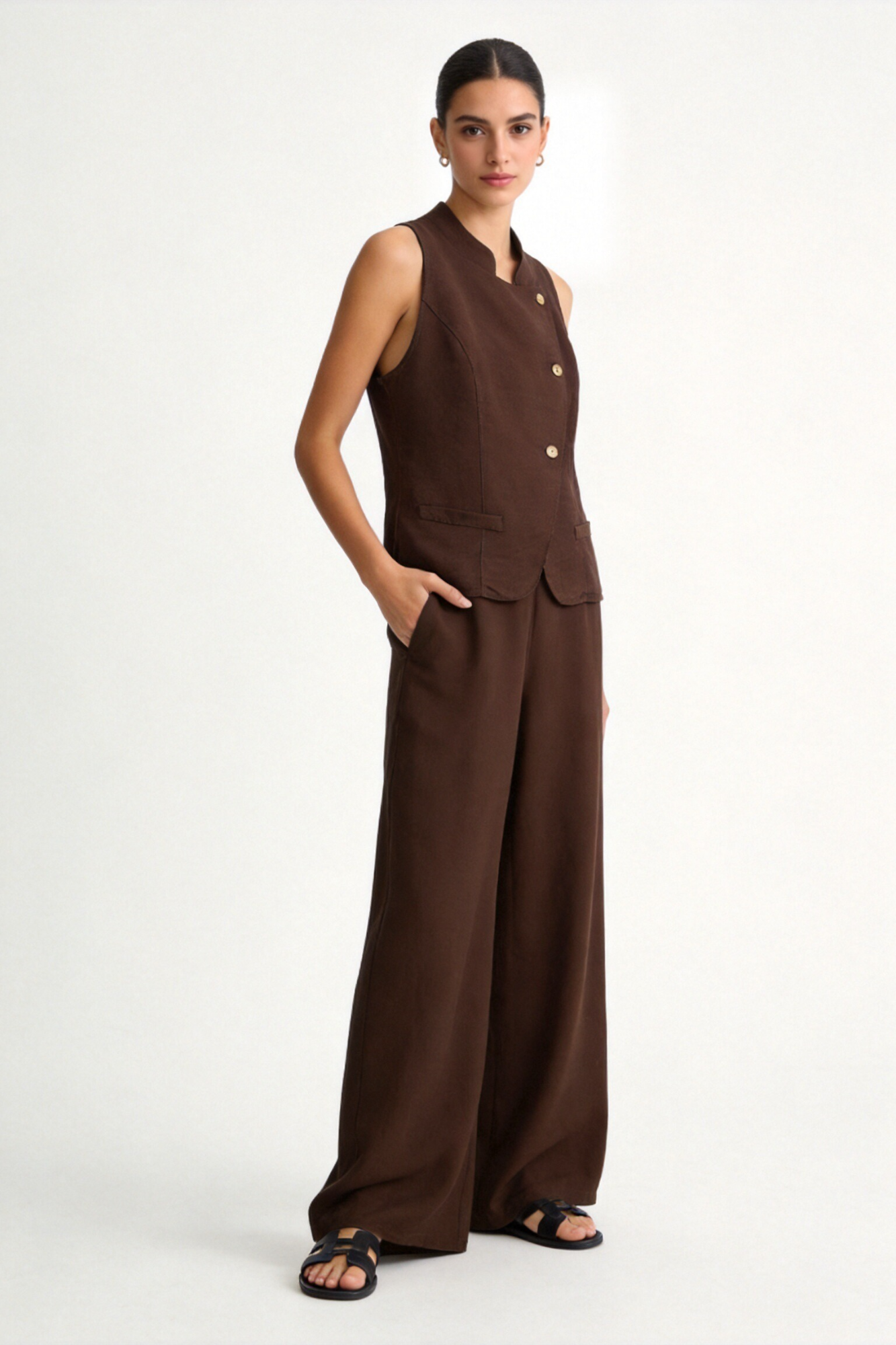 ensemble gilet croise et pantalon large en viscose image 6