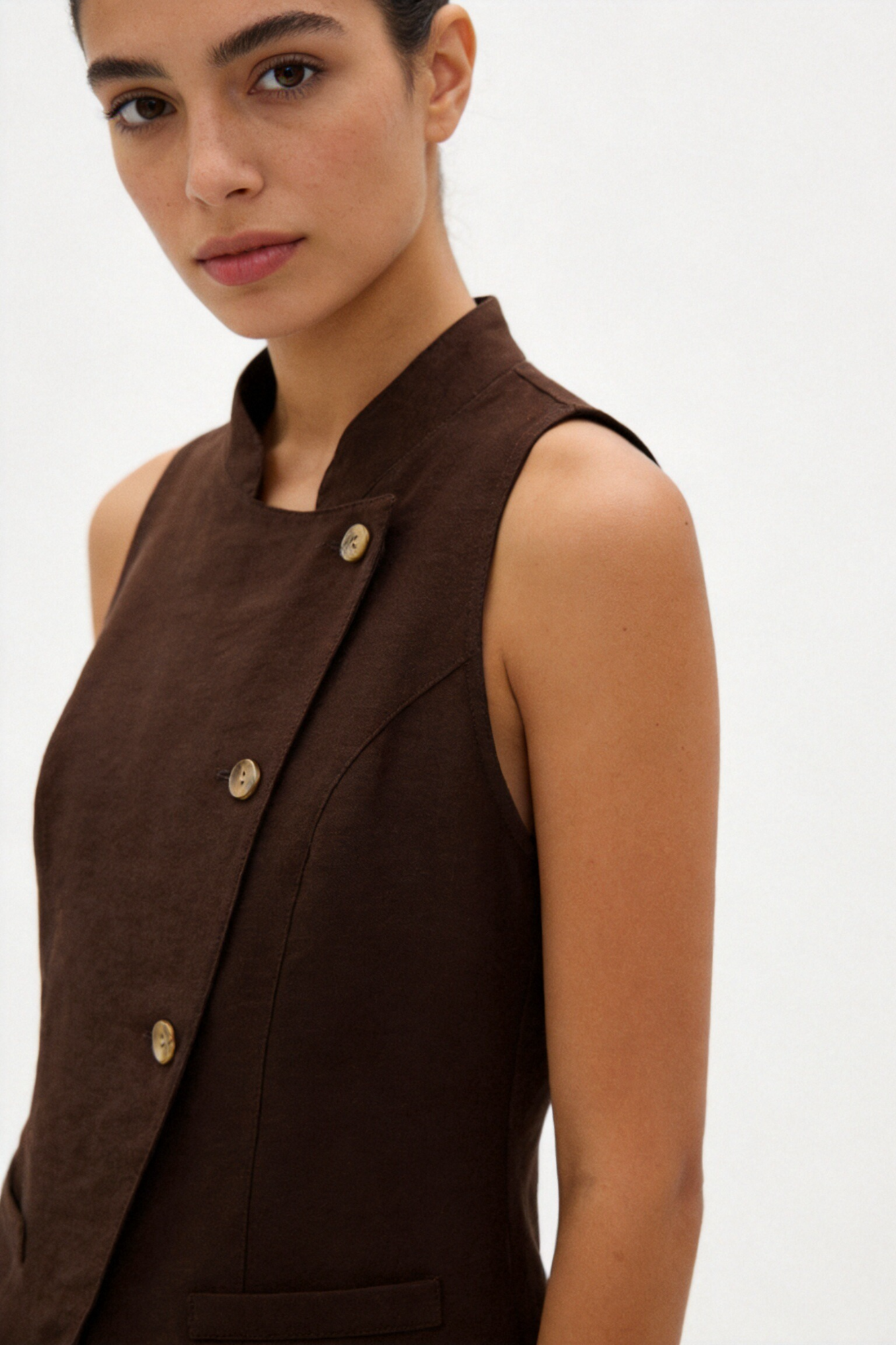 ensemble gilet croise et pantalon large en viscose image 7