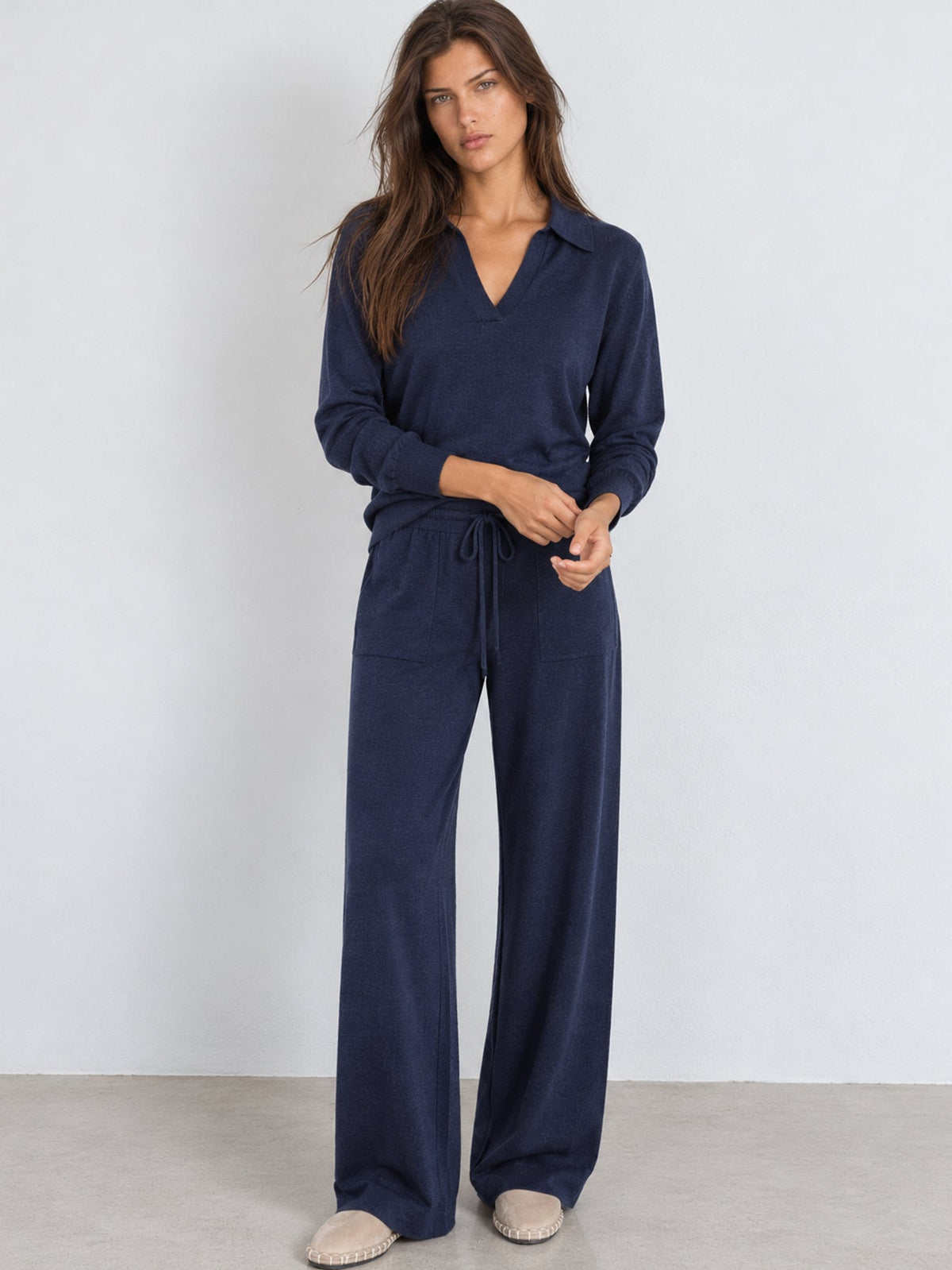 Ensemble en maille bleu marine face