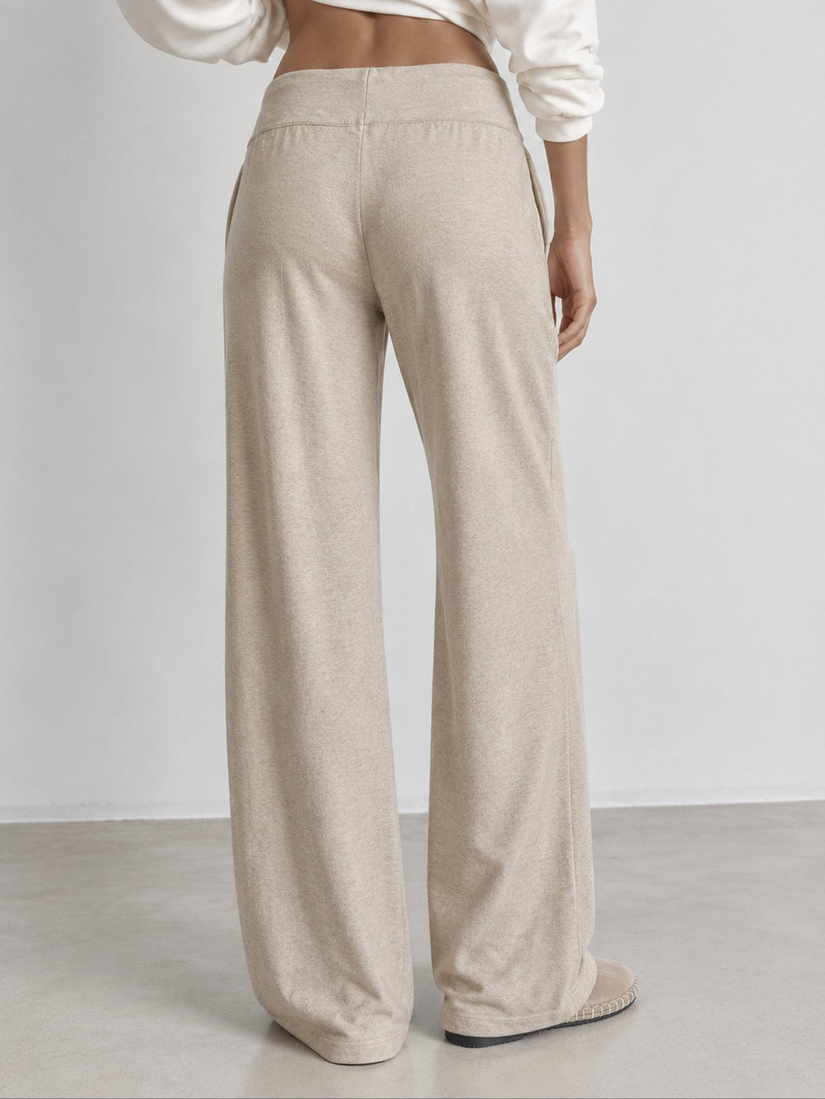 Pantalon en maille beige dos