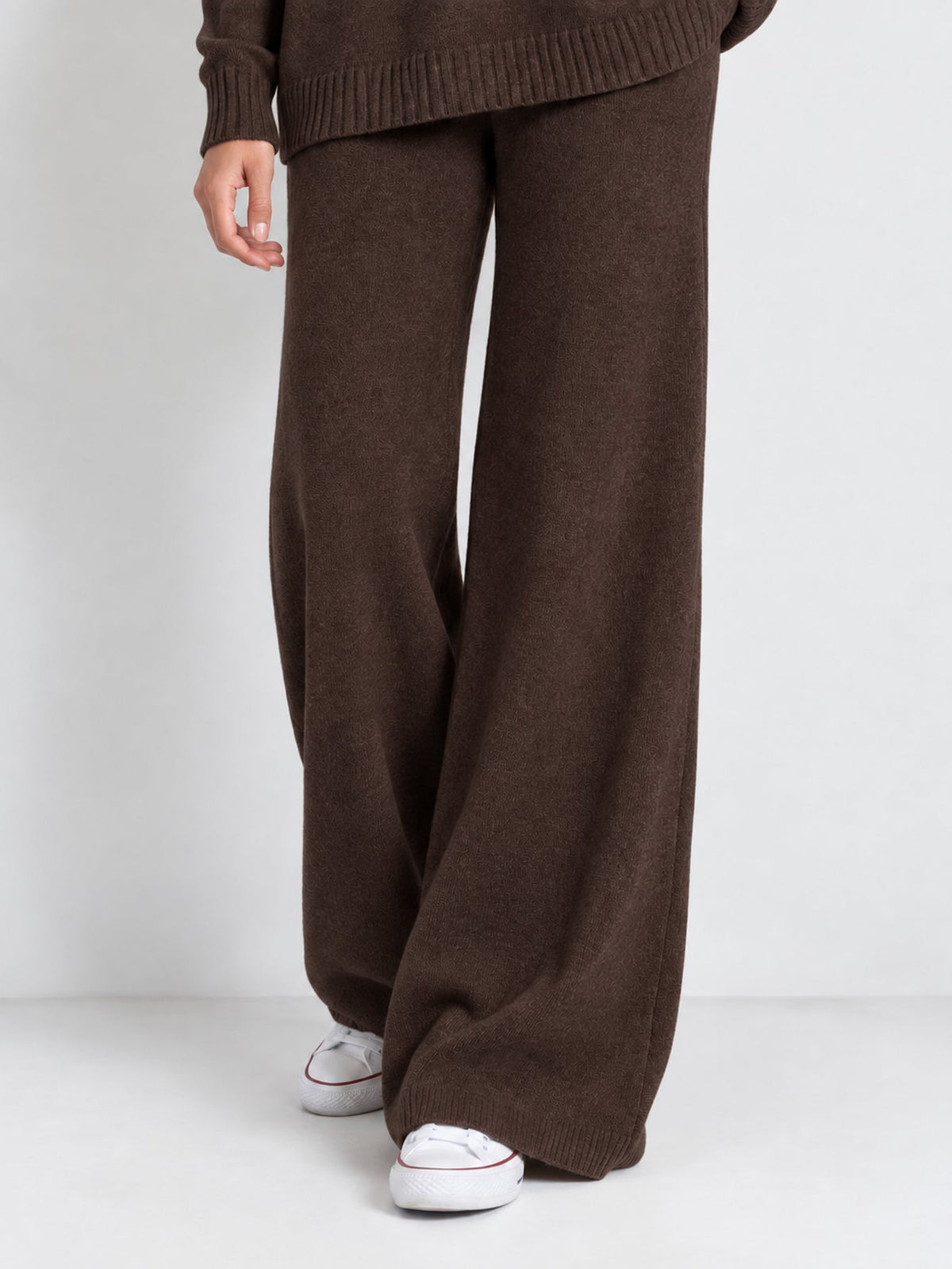 Ensemble en maille chocolat coupe large
