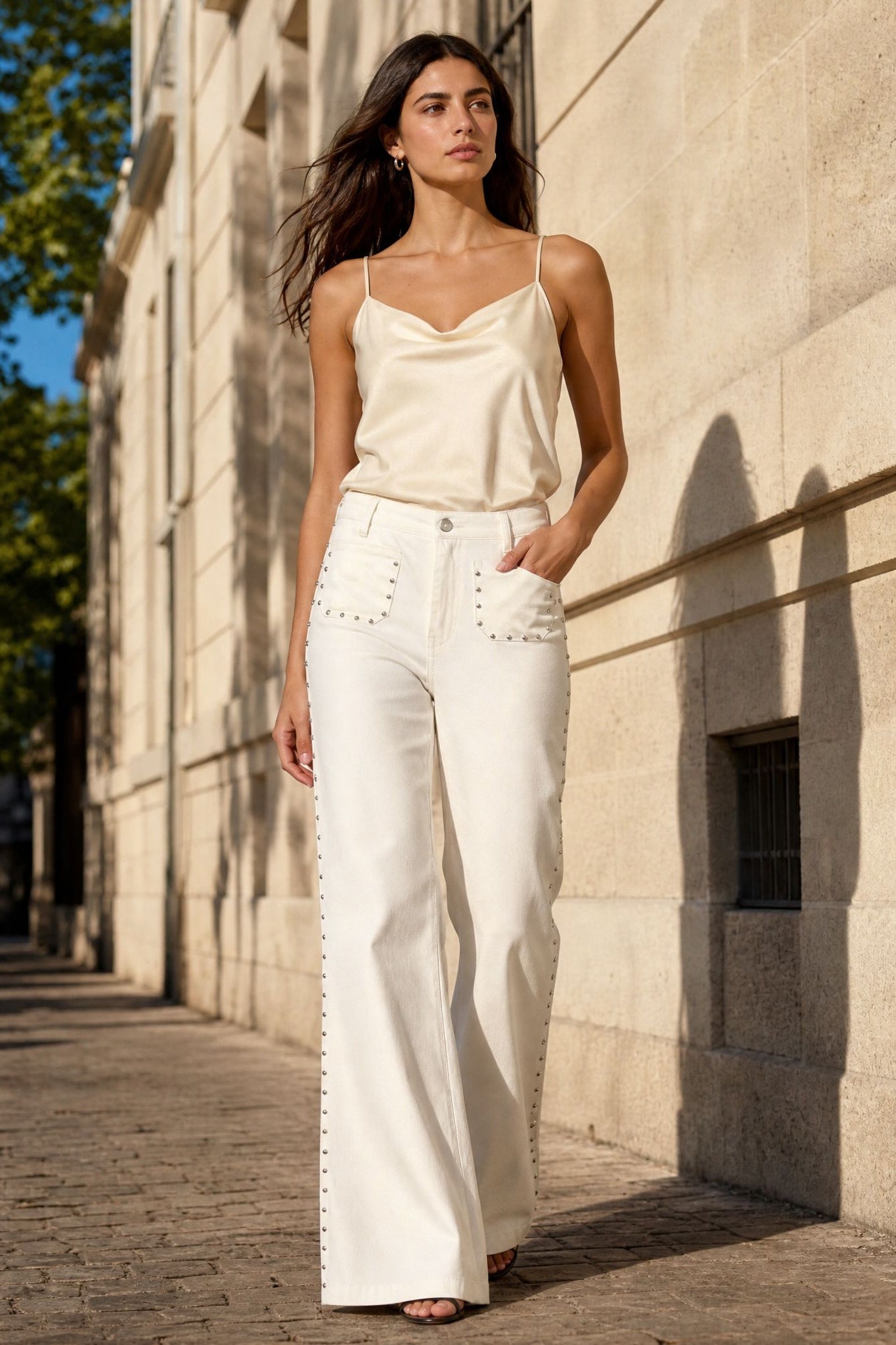 02. 02 jean denim cloute poches plaquees image 30
